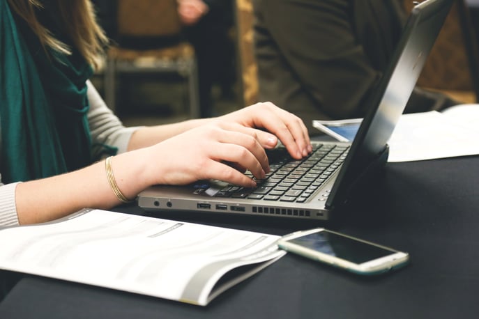 Content Marketing Manager Job Description (+3 Examples)